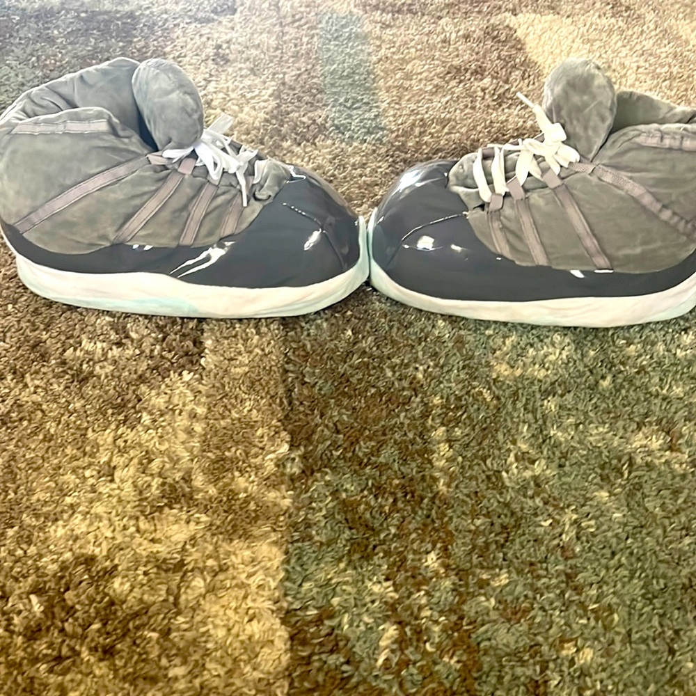 They are gray and white and light blue